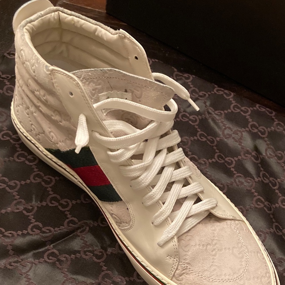 Slightly worn GUCCI high top sneakers